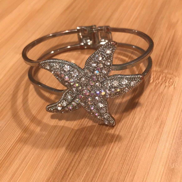 Jewelry - Sparkly Starfish Cuff Bangle Bracelet